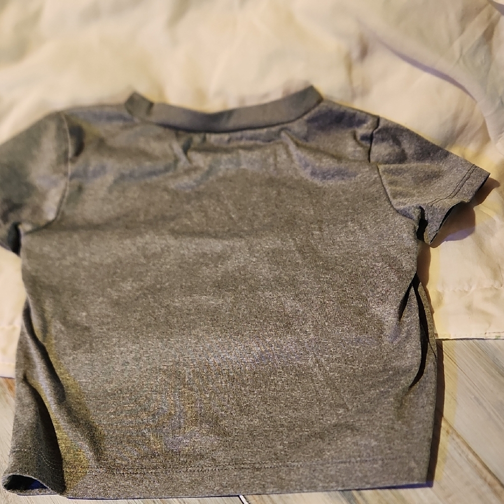 Nike Kids Gray Tee with Black and Yellow Logo - Picture 3 of 3